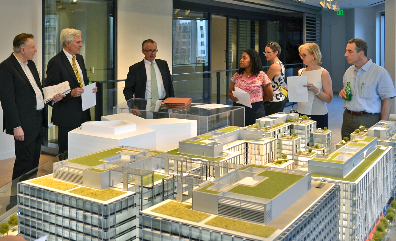  />At LOCUS LinkUps, smart growth deals between local leaders and real estate developers and investors get done.</span></h4>
<p>The Local Leaders Council and LOCUS, Smart Growth America's coalition of real estate developers and investors, are teaming up to match local leaders with developers to get smart growth projects built. Strong relationships are key—smart growth-minded local leaders must connect with developers and investors, in the right place, at the right time, to get the ball rolling.</p>
<p>LOCUS LinkUps connect cities and towns who are actively seeking walkable, mixed-use development with real estate developers and investors who are interested in smart growth development opportunities. Through these private networking events, you will have the opportunity to showcase your community's vision for future development, pitch new opportunities for smart growth development, network with the top real estate CEOs and executives in your region, and share ideas for mutually beneficial smart growth development projects. This can also be an opportunity to solicit feedback from developers before issuing an RFP.</p>
<p style=