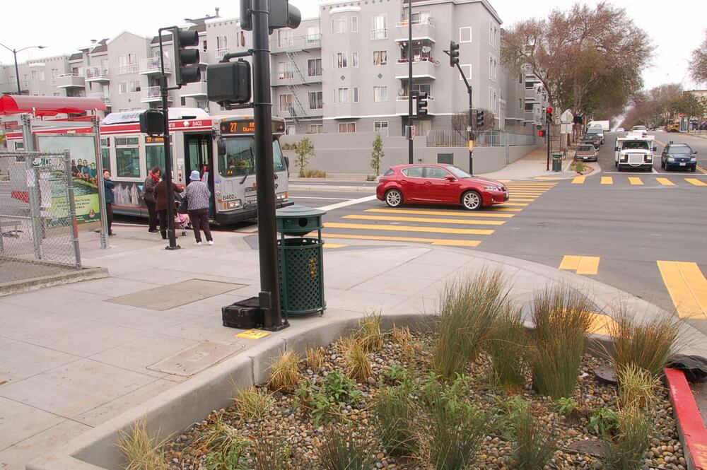 CA San Francisco Bus stop on Cesar Chavez credit Aaron Bialick Streetsblog SF
